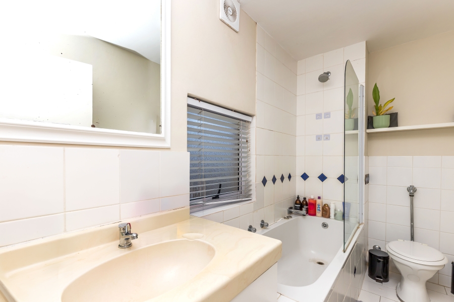 2 Bedroom Property for Sale in Sea Point Western Cape